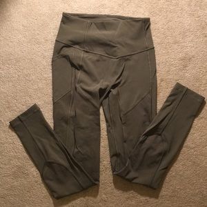 Like new army green all the right places